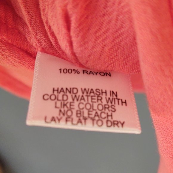 Ruffle detail w/peplum hem cap sleeve blouse - Picture 14 of 16